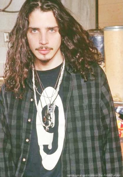 HAPPY BIRTHDAY CHRIS CORNELL & STONE GOSSARD! <3 