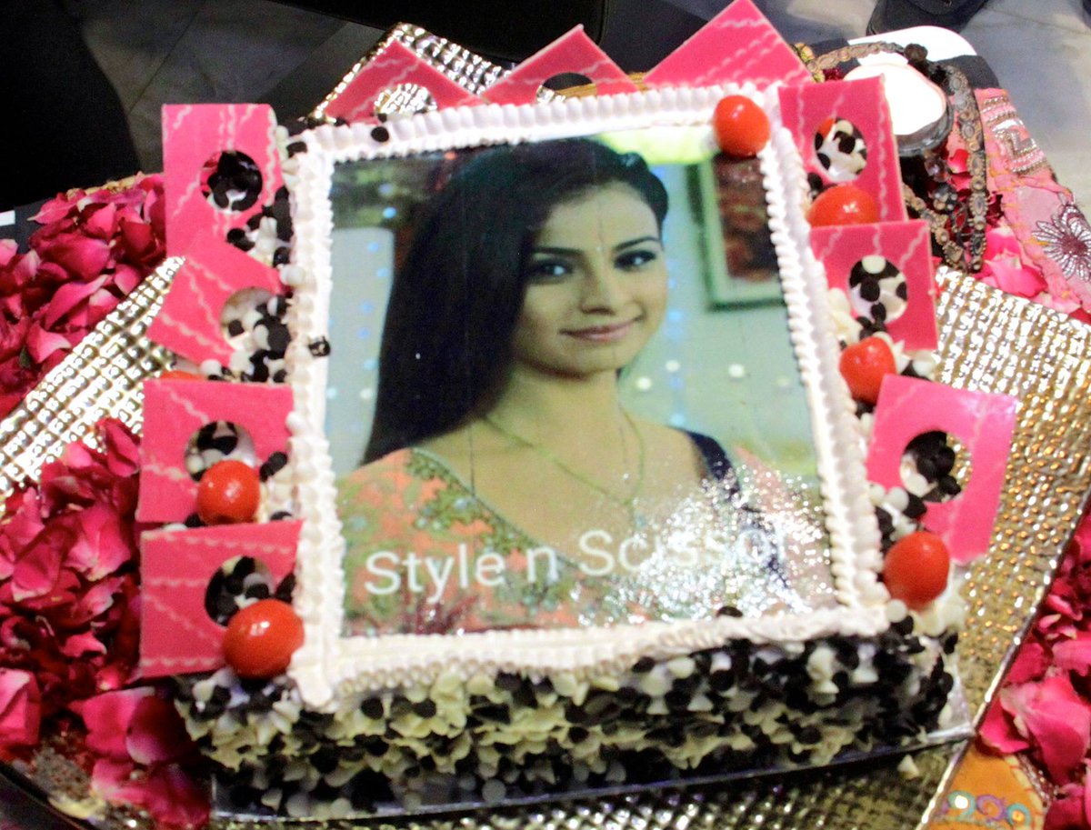 MahimaMakwanaFC's tweet photo. Few more pics of @Mahima12Makwana at Style N Scissors !! http://t.co/a4NzmjdpfU