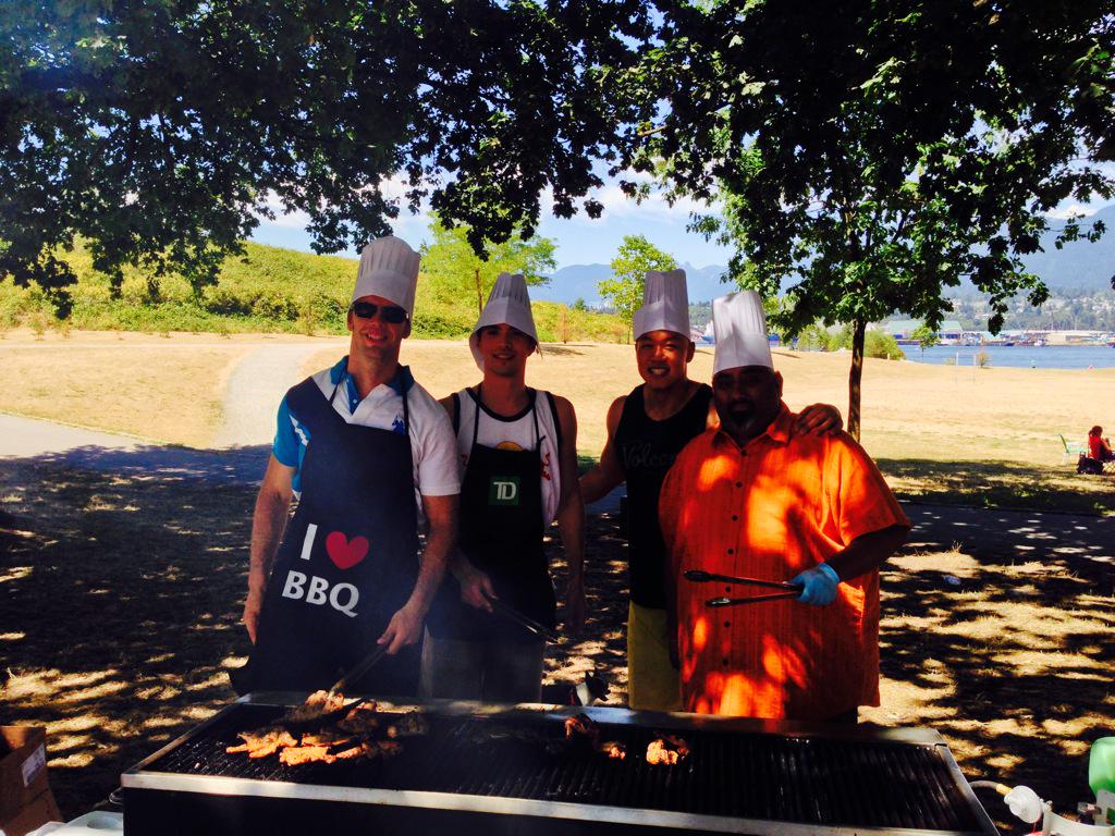 cristince7's tweet photo. ...and that's a wrap to our 1st #vancouvercorebbq #LegendarytotheCore #legendarygamesofcore #notEnoughOrTooMuchFood http://t.co/8mnDZOdL6M