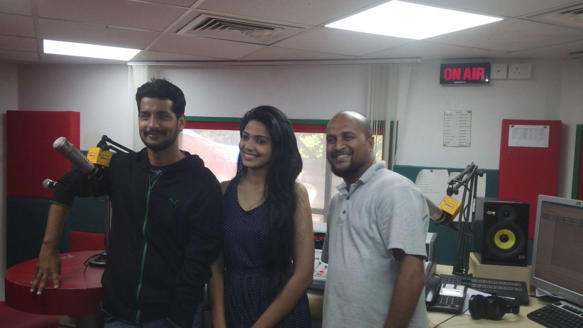 funkyaquarian's tweet photo. At the @goaradiomirchi studio Nilkhant Master cast @pooju_sawant &amp; Omkar Govardhan. @abymirchi @sweetsuchi31 :) http://t.co/4Fbj8asLbu