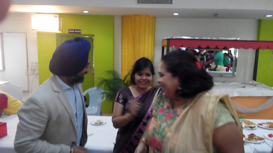 AssamAdda's tweet image. #AssameseSwagger #AssamAdda Director Shatabdi Borkakoti discussed #AssameseFood with Chef Jolly at Bhogjora Food Fest