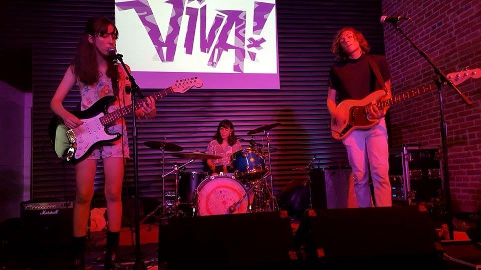 mintfieldband's tweet photo. Hoy en @vivapomona ✨💕 http://t.co/45gX1YYsrr