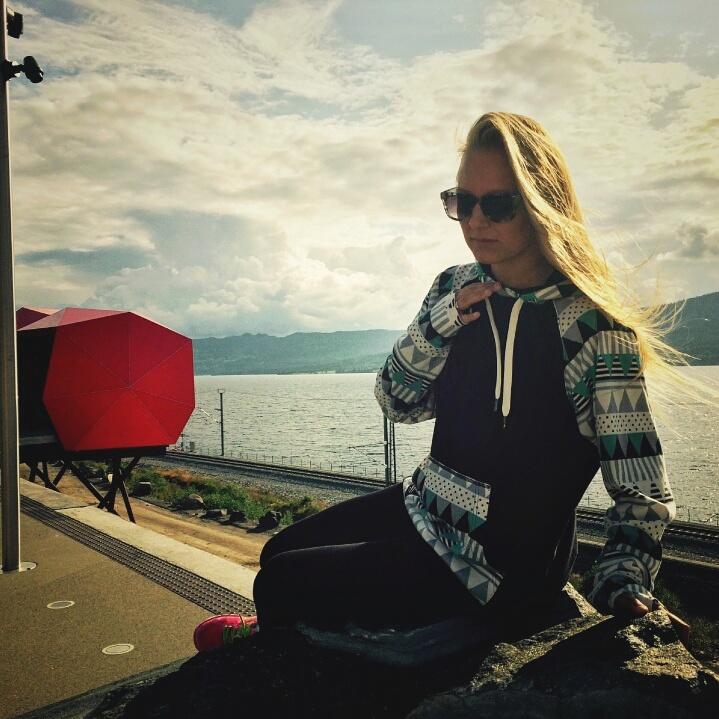 SagaOuterwear's tweet photo. Summer in Norway with the All Over Pulloverπ
π· @solhaugen #SagaSummer http://t.co/HK0rzN0Kvf