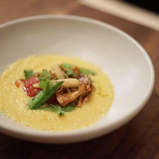 Sweet corn polenta with chanterelles and momotaro <a href="/orsaandwinston/">Orsa & Winston</a>. #THATFOODCRAY👌 ift.tt/1JaWI4K