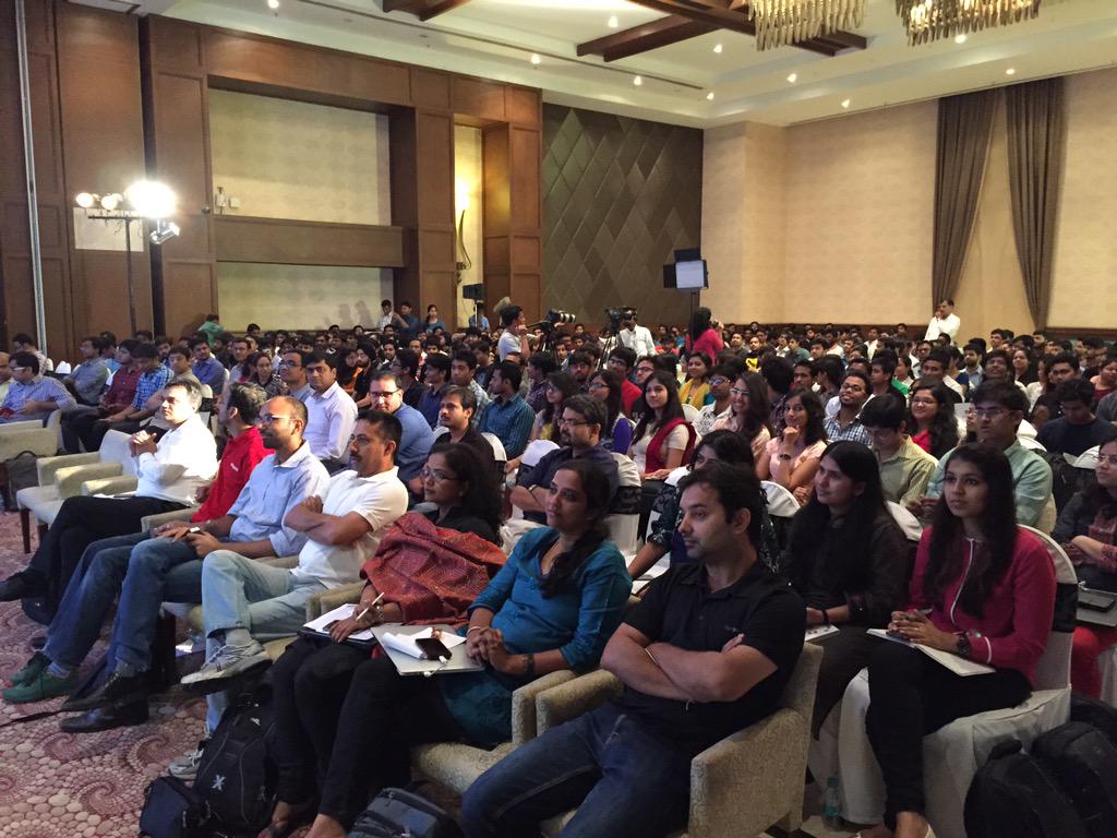 rohitkbansal's tweet photo. Fresh grads pick projects they're passionate abt - entrepreneurial spirit from day 1 @snapdeal #SnapdealSortingHat http://t.co/dInGIJnYO2