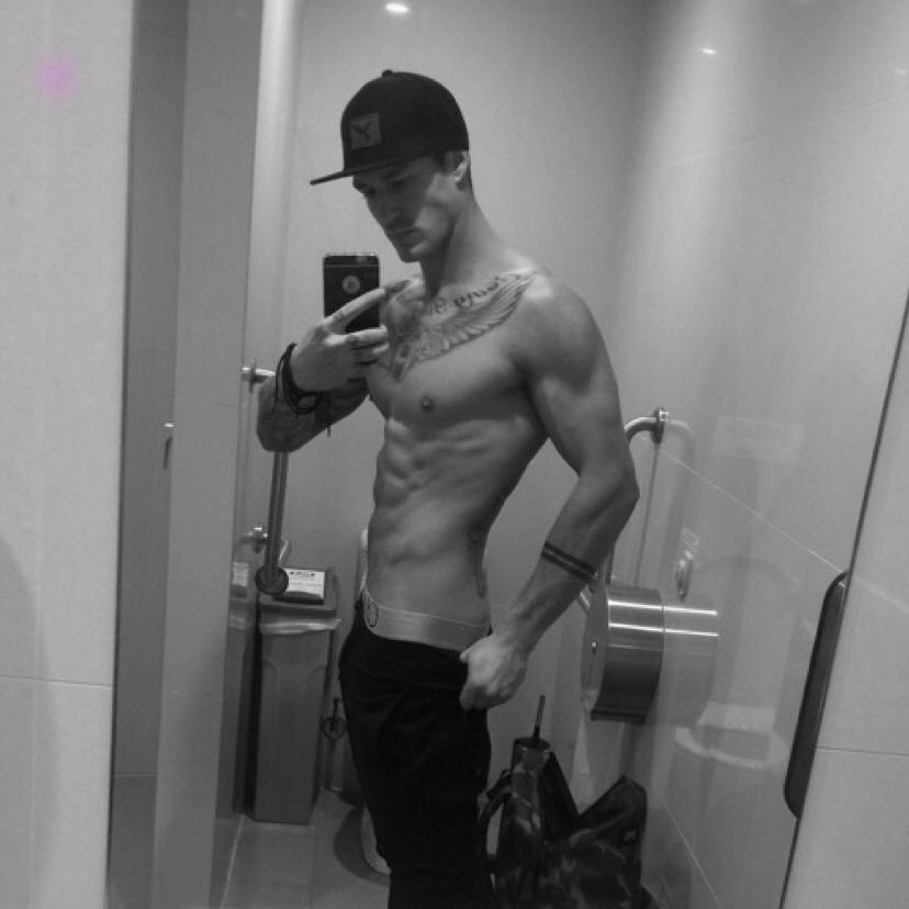 Sitting 31" waist couldn't be happier