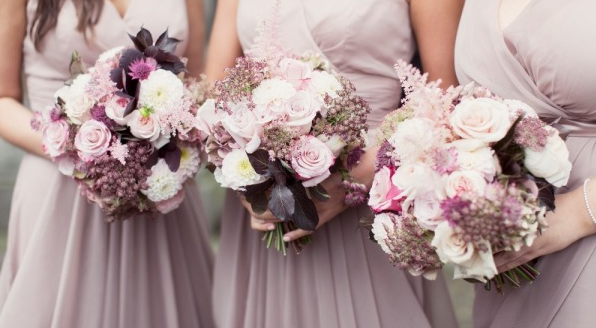 Marie Antoinette meets the secret garden in this Scotland wedding: stylemepretty.com/destination-we… <a href="/CraigEvaSanders/">Craig & Eva Sanders</a>