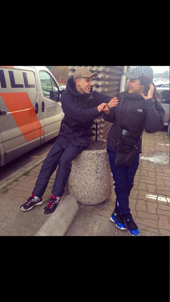 1TomateFraiche's tweet photo. -enfaite i sont grv doux t cheveu
- c grâce a l'huile hydratante de gimmey mybeline
- ft voir
- heyy pas touch 🙊🙊☺️ http://t.co/WPKTMr5dPz