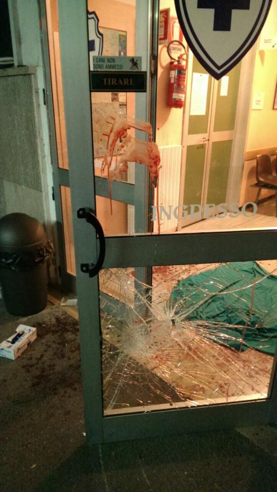 AnpasToscana's tweet photo. il brutto risveglio dei volontari del @soccpubblico coinvolti in una aggressione nella loro sede questa notte http://t.co/sTLXn2yQXP
