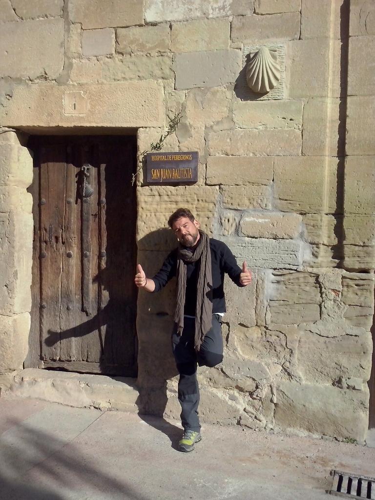 FranContrerasG's tweet photo. #Diariodeunperegrino #GuiaMagicaCaminoSantiago calentando motores #Misterio #Viajes #Historia http://t.co/QrD0O735wx http://t.co/mQNObh5COX