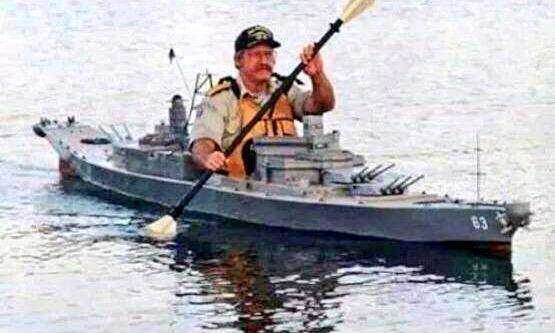 Average_Paddler's tweet photo. When you loosely say "let's go to war" to get amped before a race and you all laugh but your one mate is serious http://t.co/TQNyjLlxoB