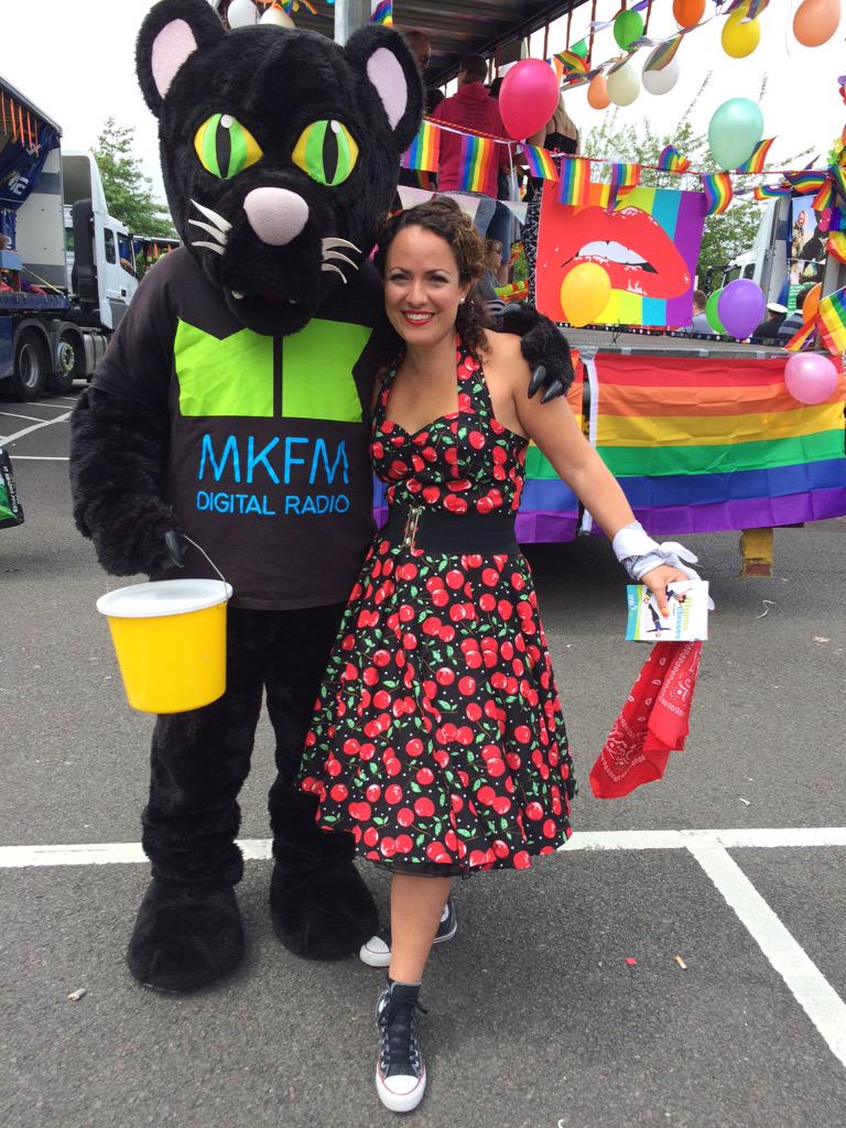 MKActive's tweet photo. Having fun with Samantha at wolverine carnival #mkfn @MKLife2012 @MK_Gossip @thisistotalmk http://t.co/ePMHW3YbN4
