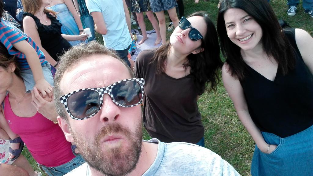 lukemaggs's tweet image. Lovely day for the #brockleymassphoto yesterday. @ydoolan