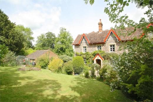 RodgersEstates's tweet image. Beautiful former Rectory in lovely setting. #ForSale #Somerset #Countryside 
click to view. tinyurl.com/pn8x3q9