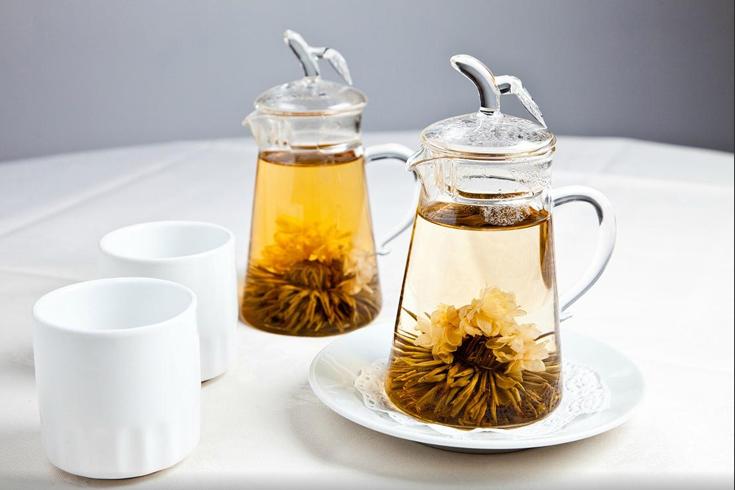 ThaiEdgeLeeds's tweet photo. Add the hot water and watch the flower appear! Why not come try some blooming tea for yourself down at Thai Edge? http://t.co/t0raBpZgCB