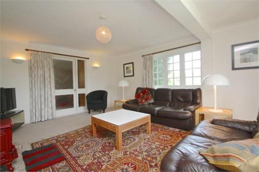 RodgersEstates's tweet image. Reduced..gorgeous 3 bed dormer bungalow, lovely village location. #ForSale #Village #Somerset 
tinyurl.com/o8zay9o