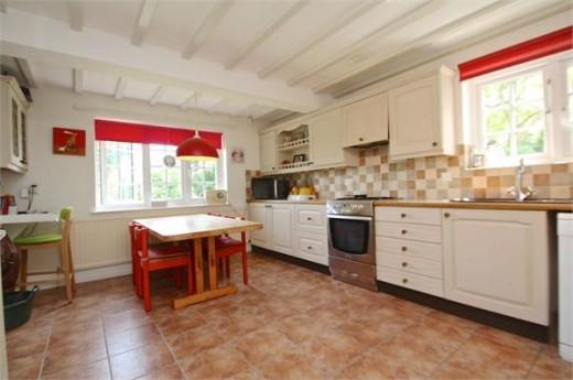 RodgersEstates's tweet image. Reduced..gorgeous 3 bed dormer bungalow, lovely village location. #ForSale #Village #Somerset 
tinyurl.com/o8zay9o
