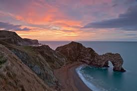 RachelProthero's tweet photo. Looking down on Durdle Door in Dorset, a cracking #seasidewonder @HistoricEngland http://t.co/QKbNSejeej