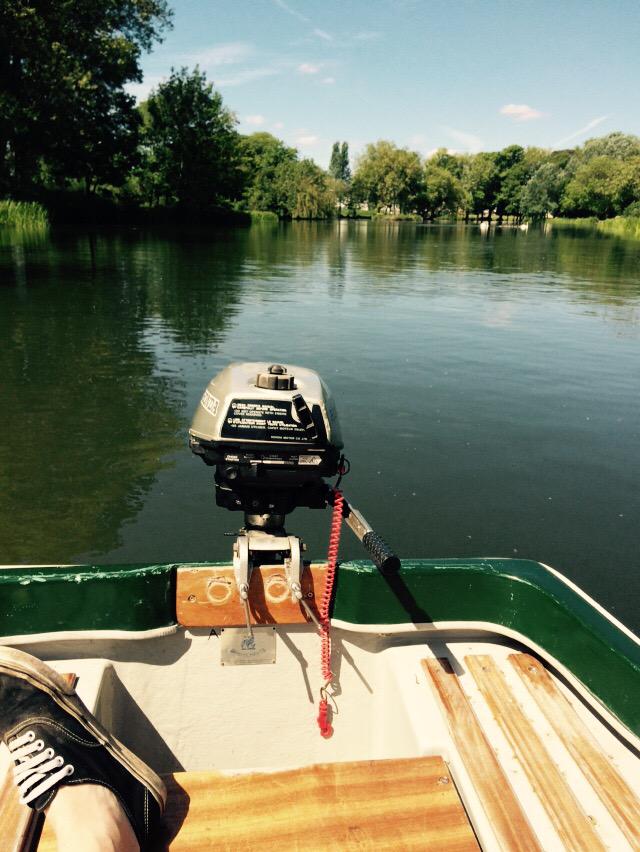 Messing about on the river 😊 <a href="/GloucesterNews/">Gloucester News</a> <a href="/glosinfo/">www.glos.info - Gloucestershire</a> <a href="/soglos/">SoGlos - Gloucestershire's leading media brand</a> <a href="/cotswoldlife/">Cotswold Life</a> @risecheltenham <a href="/HeartGlos/">Heart Gloucestershire</a>