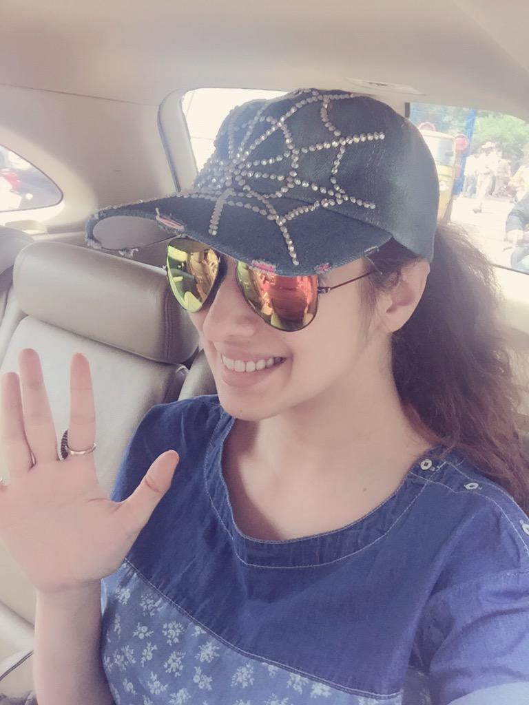 iamlakshmirai's tweet image. Back to the grind 🙈 shooting for #sowkarpettai #song #nighteffect #shoot #gonna be a long day for me #travel #work 😰