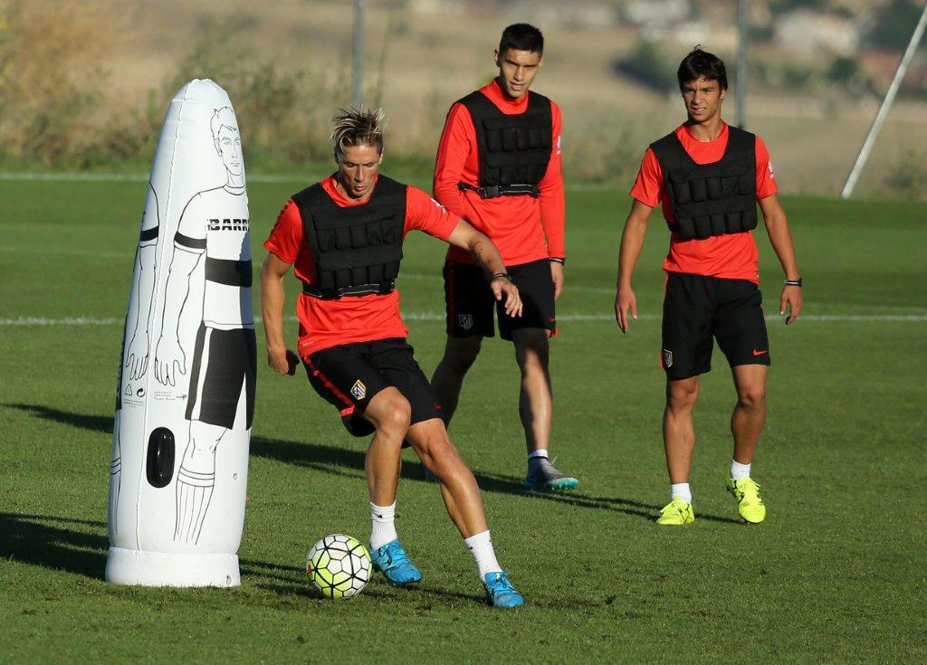 Torres's tweet photo. Gracia a mi amigo @JASIRVENT por las fotos que compartes conmigo cada día. Crack http://t.co/D2JHR7oZNN