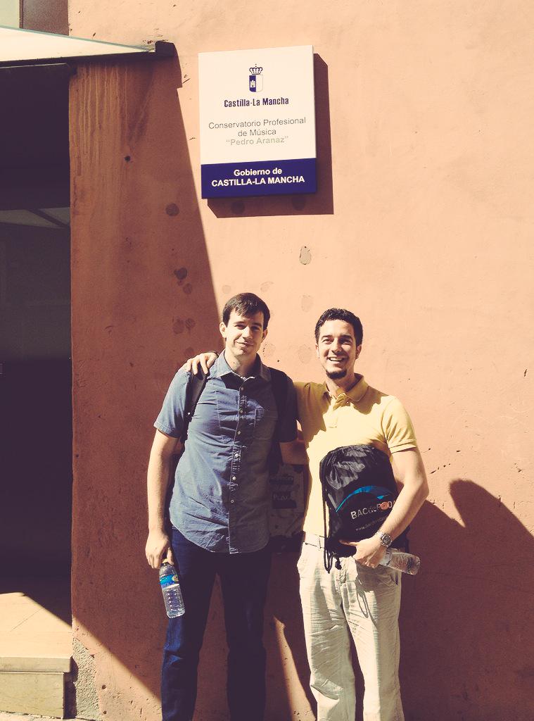Paco_Canizares's tweet photo. #Oposiciones2015 #CLM #Cuenca #Piano @pianomora Por fin nos conocemos :) La próxima tocando ^_^ #MuchaMancha http://t.co/fnnt2zxOsv