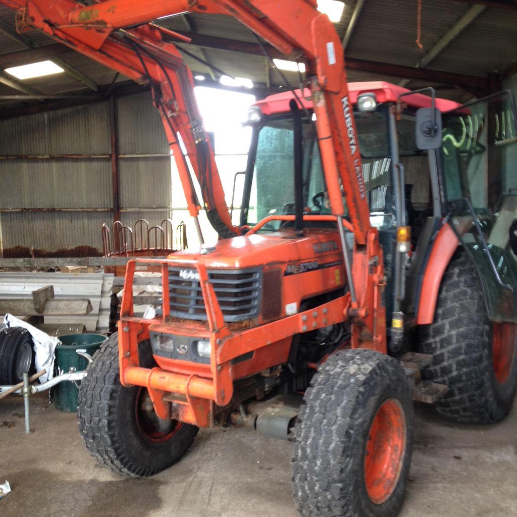 maolfold's tweet photo. Today's #alternativeCAP is service this wee beast! 5cyl engine pretty cool ! http://t.co/zlbG9H8suA