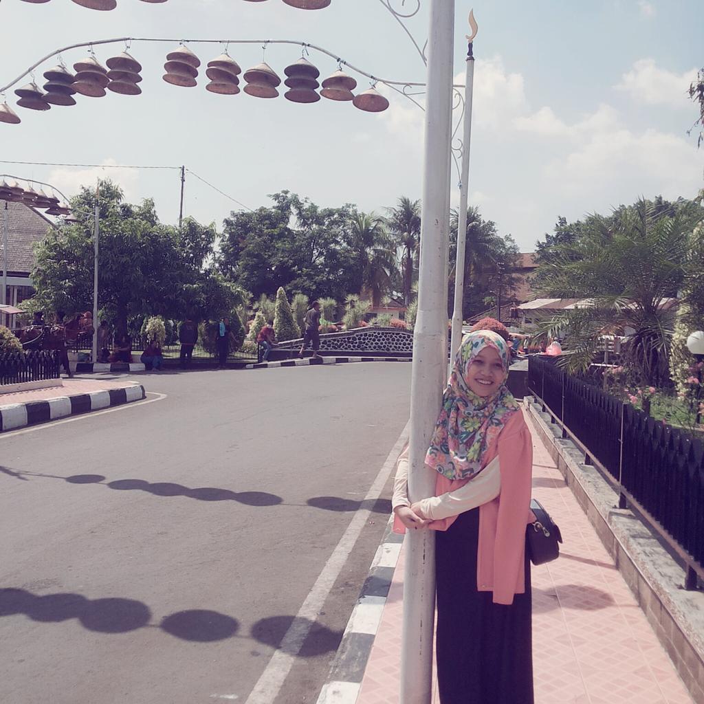 maiia_4's tweet photo. Jadi si bolang dulu nih HAHA ;D http://t.co/yOZXrdTr5h