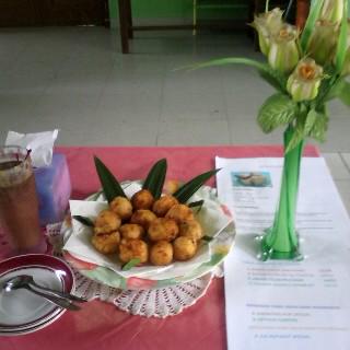 Gethuk goreng ala <a href="/fifiminhal/">Nadya Sheva Zaa</a> <a href="/dab236c6cba04cd/">Devi Aisyah</a>
