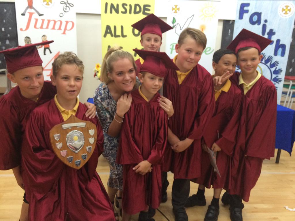 ReedmanSharon's tweet photo. @AllUpton ur 6 leavers assembly 😢😢😘 http://t.co/VxFgkpHwqA