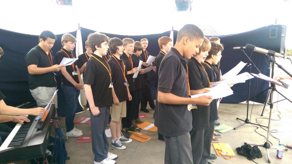 WGSBChoir's tweet photo. Singing on Broadstairs bandstand!! http://t.co/ajwRI3nEHq