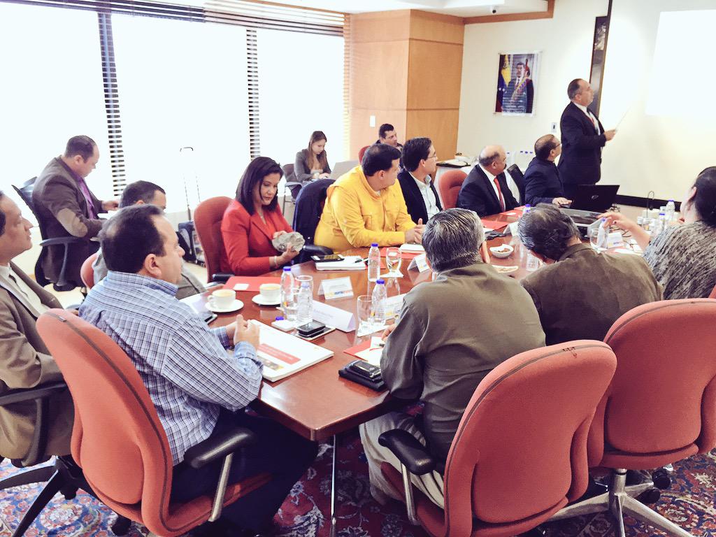 RMarcoTorres's tweet photo. La Junta Directiva de CVG Minerven nos presenta planes y proyectos para el impulso del Sector Minería en Venezuela http://t.co/BkVqrIBXEk