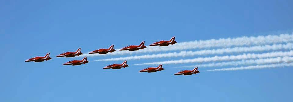 HelenBridge2011's tweet photo. @XH558 @RAFCircus1 @rafredarrows @RAFRed10 from sunday taken from brize. http://t.co/KmP5Oo4hn1