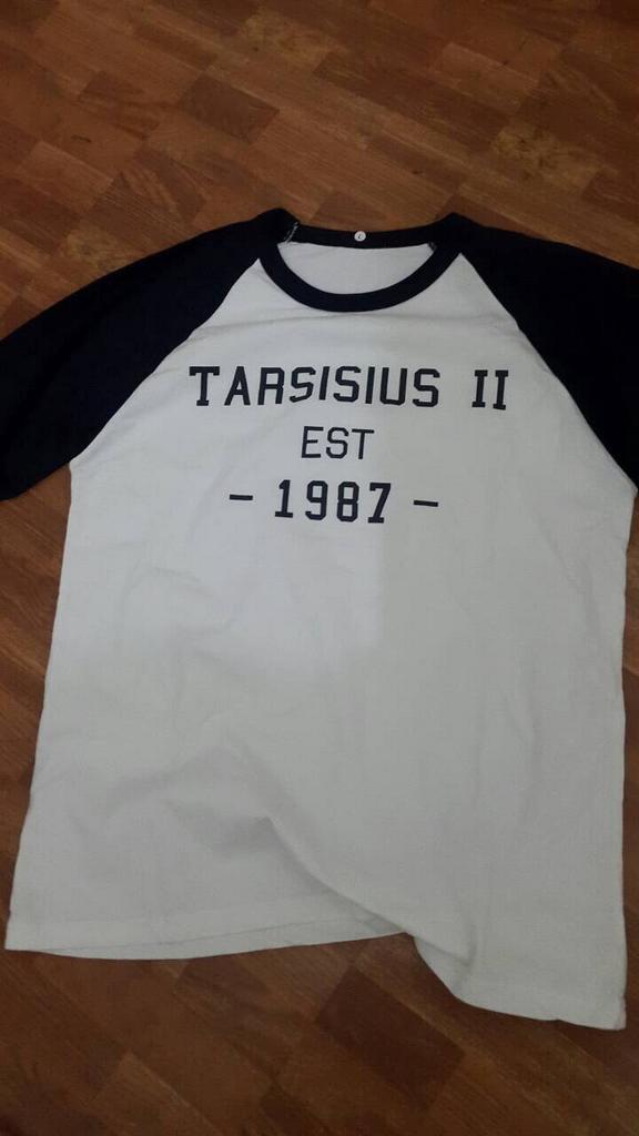 gio_twr's tweet photo. Malamm. Mau ngasih info nihh.. Jadii yg alumnus maupun sekolah di tarsisius2. Belii yukk!! Idr 70k http://t.co/YlCDtlOLqv