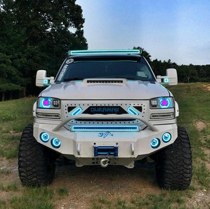 These Halo lights on this truck are sick. #truckporn #GMC  #halolights