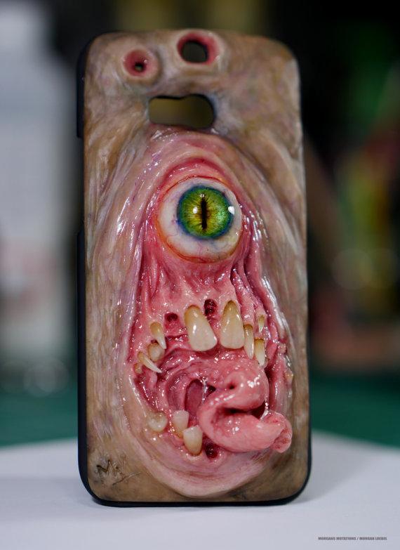 I'm sure this phone case from Morgans Mutations will delight all Gore fans out there!

klou.tt/p2b075i19lny