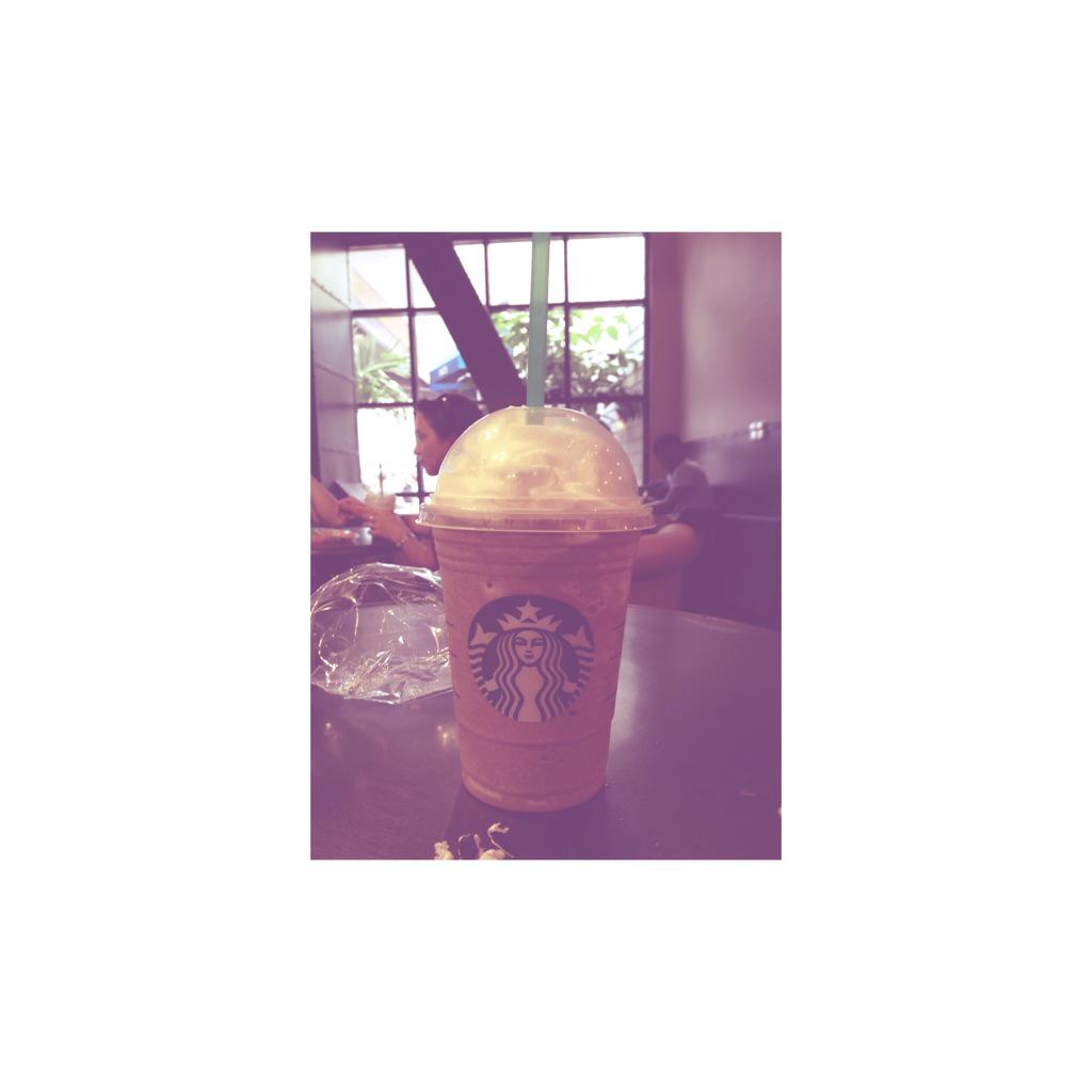 chiahoran01's tweet photo. Miami beach🌴
Starbucks🍹
Universal Studios🌍
A dream✨ http://t.co/4Fq0EU396B
