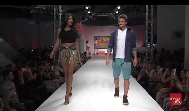 Dyego_Gyn's tweet photo. Talitinha pode seguir carreira de modelo , arrasaram 👏🏻👏🏻👏🏻👏🏻 http://t.co/ZRvmG2xQip