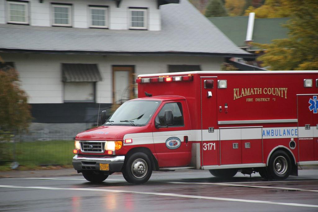KCFireDistrict1's tweet photo. KCFD1 is recruiting EMS Paramedics. Find the application packet at http://t.co/Gp4T3m4Bcl. Closes Friday, August 7th. http://t.co/lVRfGjpEaJ