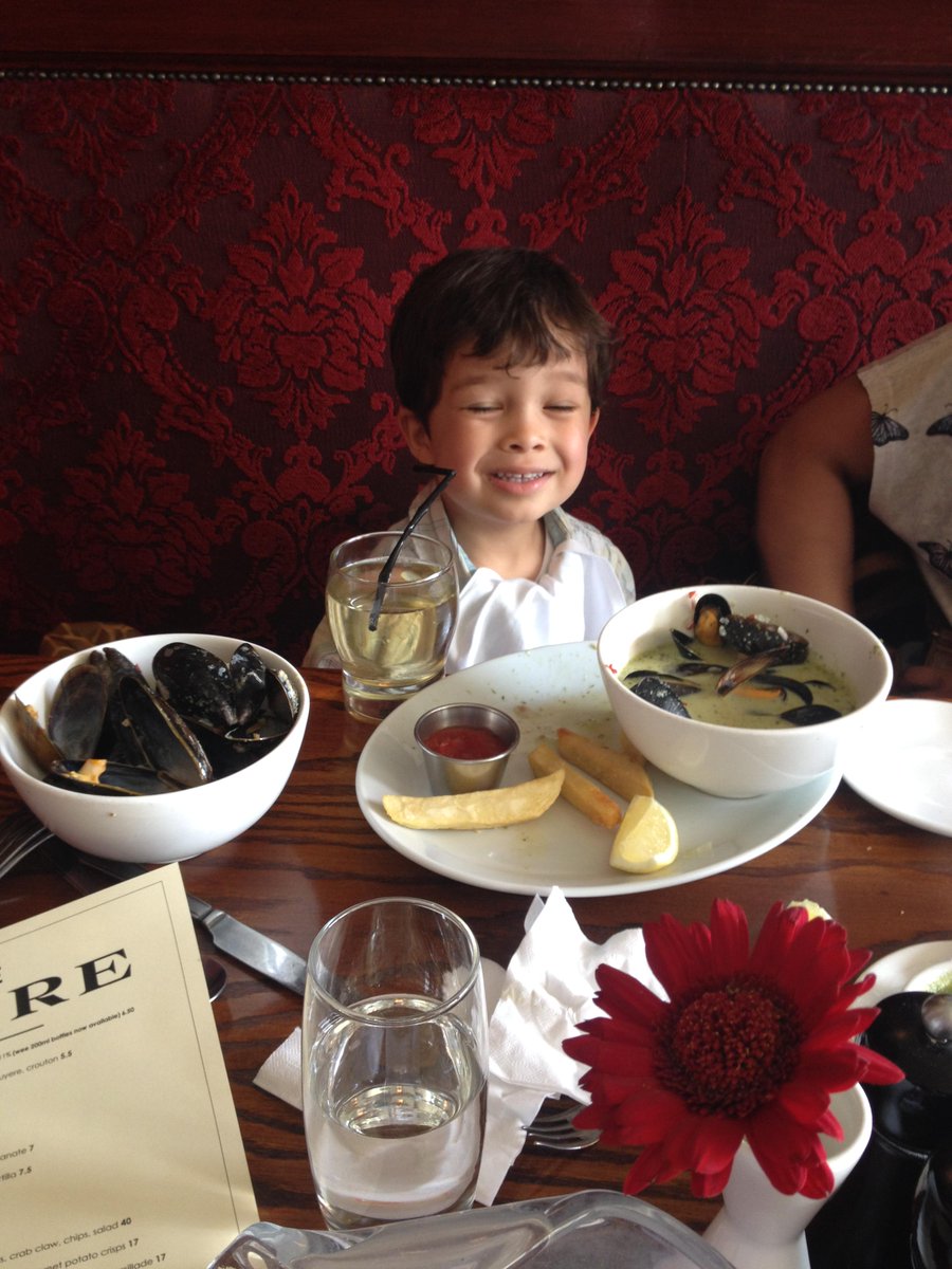 LeithShoreBar's tweet photo. Theo enjoys mussels &amp; Jazz for his lunch at The Shore on Saturday! Very child friendly (until 8pm). He's delighted! http://t.co/j6kES6ZyjP