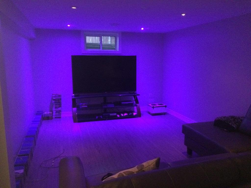 BerraHimself's tweet photo. Put in LED lighting in my place. What a difference it makes for atmosphere. Controlled by phone app. http://t.co/xzglGGhPdI