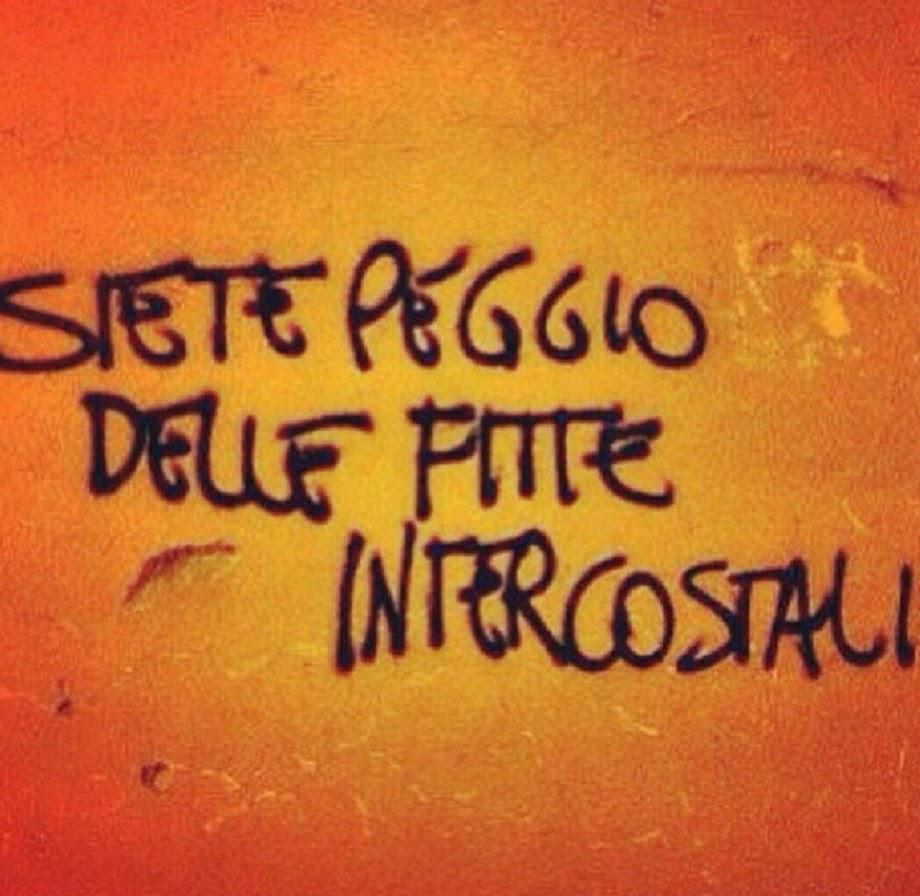 ScriptaLatrinae's tweet photo. Il mondo è fastidioso. A confronto le fitte intercostali sono una passeggiata. #smm15 
http://t.co/E0t2eD8jrN http://t.co/rKIHCLe74T