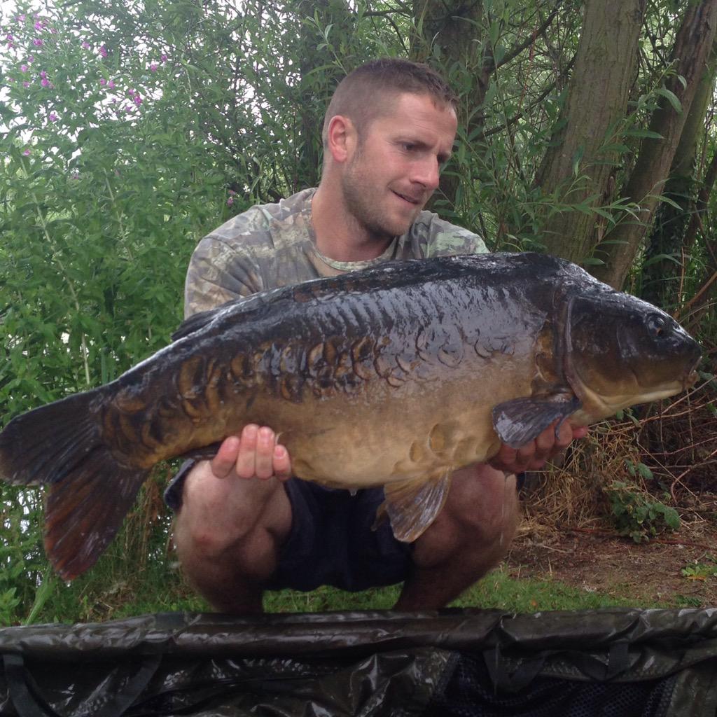 Titan1606's tweet photo. One of 3 from the weekend,this one made it all worth while even at 26lb http://t.co/hW6gRXQuuH