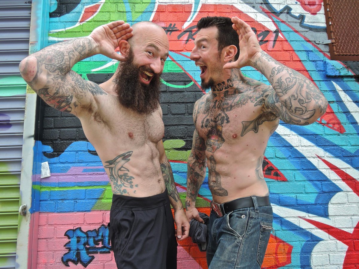 AlKavadlo's tweet image. Did someone say more pull-ups? #MondayMotivation #Calisthenics #LetsDoSomePullups