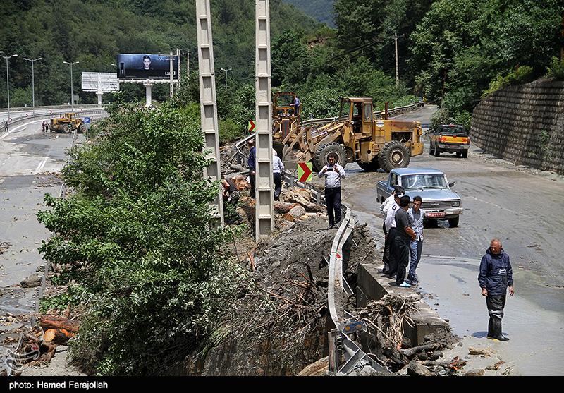 TasnimPhoto's tweet photo. ریزش کوه و را��ش زمین در محور کندوان 
http://t.co/FzRQ2wq1Sm http://t.co/rMXSv3y8T4