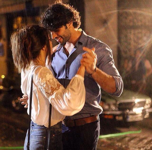 imeneim's tweet photo. En guzel çift çok heyecanliyim @SukruOzyildiz @kedivelisi #AsliEren #Aslen #TatlıKüçükYalancılar http://t.co/BI2HfRxU70