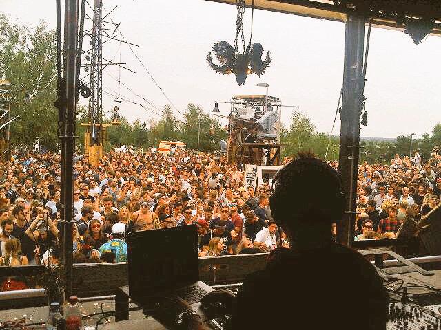 petetong's tweet photo. .@meltfestival was rocking! #7amSet! #ThankYou http://t.co/pXv87Vojsv