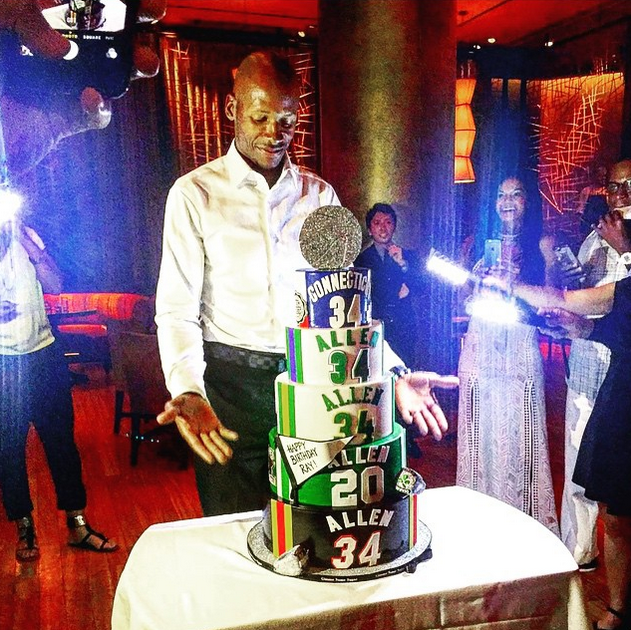  : Happy 40th Birthday to Jesus Shuttlesworth, aka Ray Allen! Check out this awesome cake he 