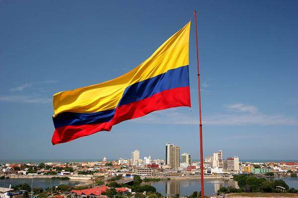 MujerVictima's tweet photo. Feliz dia de la independencia, solo espero q realmente podamos ser soberanos y no permitir mas manipulacion d la farc http://t.co/IAVbID9Gh8
