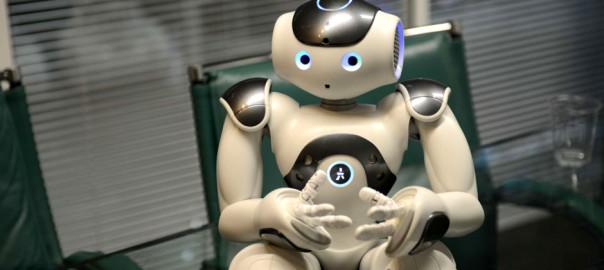 FUTUREMAGfr's tweet image. Le #Robot #NAO prend conscience de lui-même  &amp;gt; bit.ly/1HKAm5D #FUTUREMAG cc @NaoRobot via @Humanoides_FR